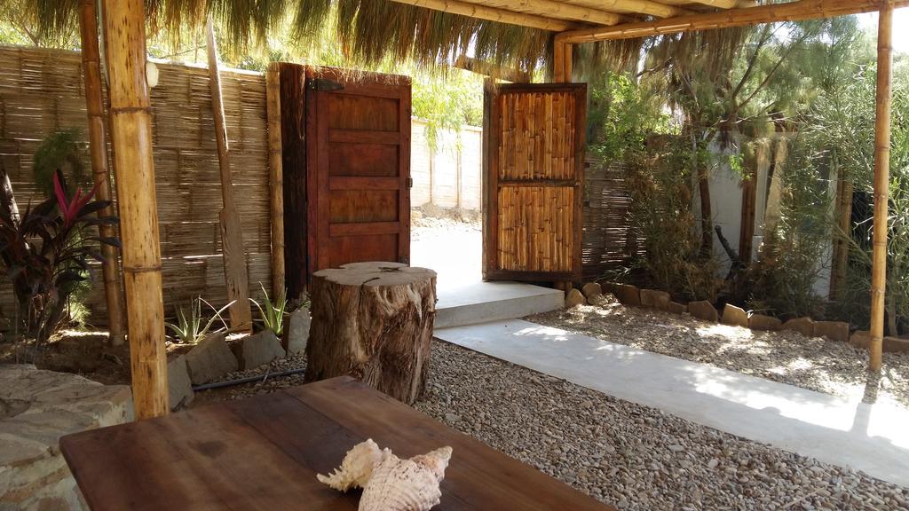 Lapa Lapa Lobitos Bungalows Hotel Bagian luar foto
